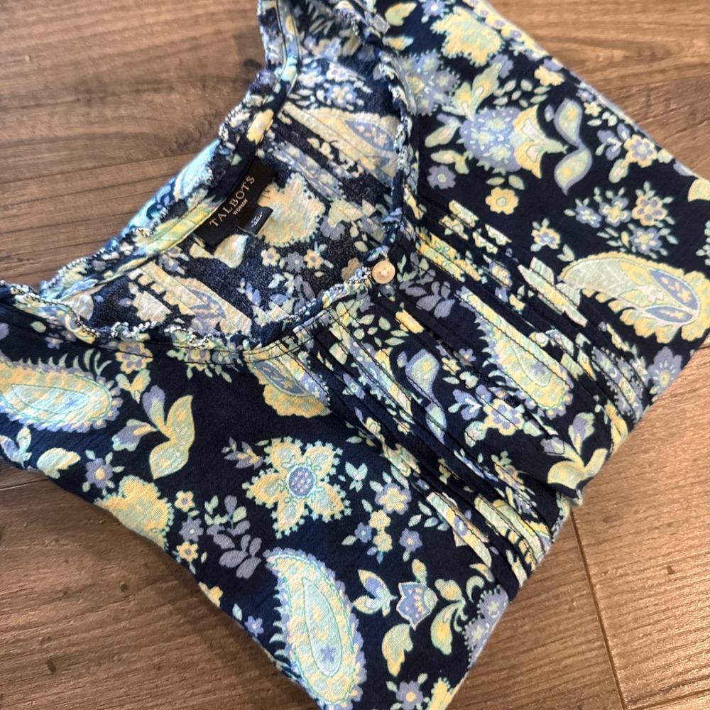 Talbots Woman 1X Sleeveless Paisley Floral Pintuck Blouse Navy Blue Yellow